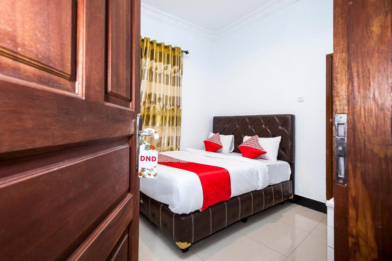 Oyo 1520 Hotel Kartini Tarutung Dış mekan fotoğraf
